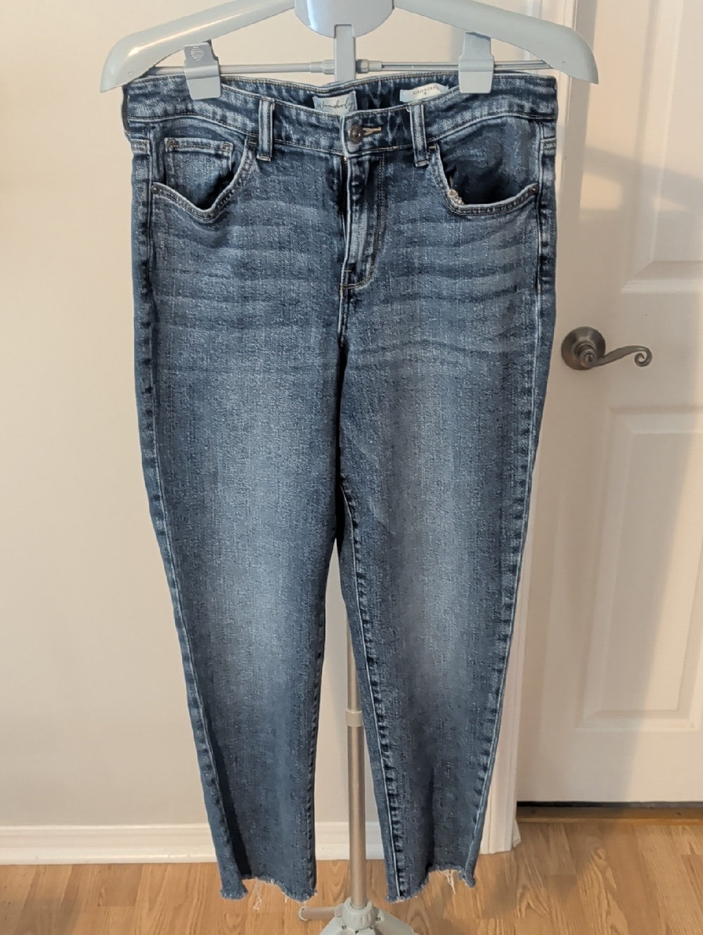 Wonderly Women's Faded Blue Straight Leg Jeans